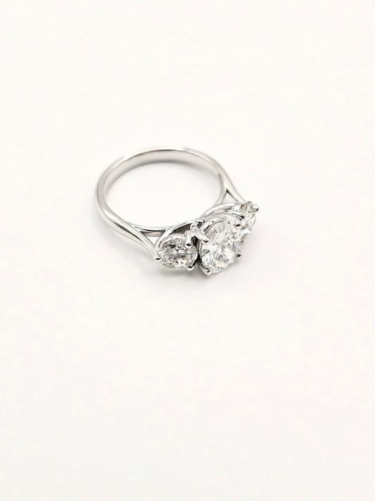 Three-stone Oval & Round Ring