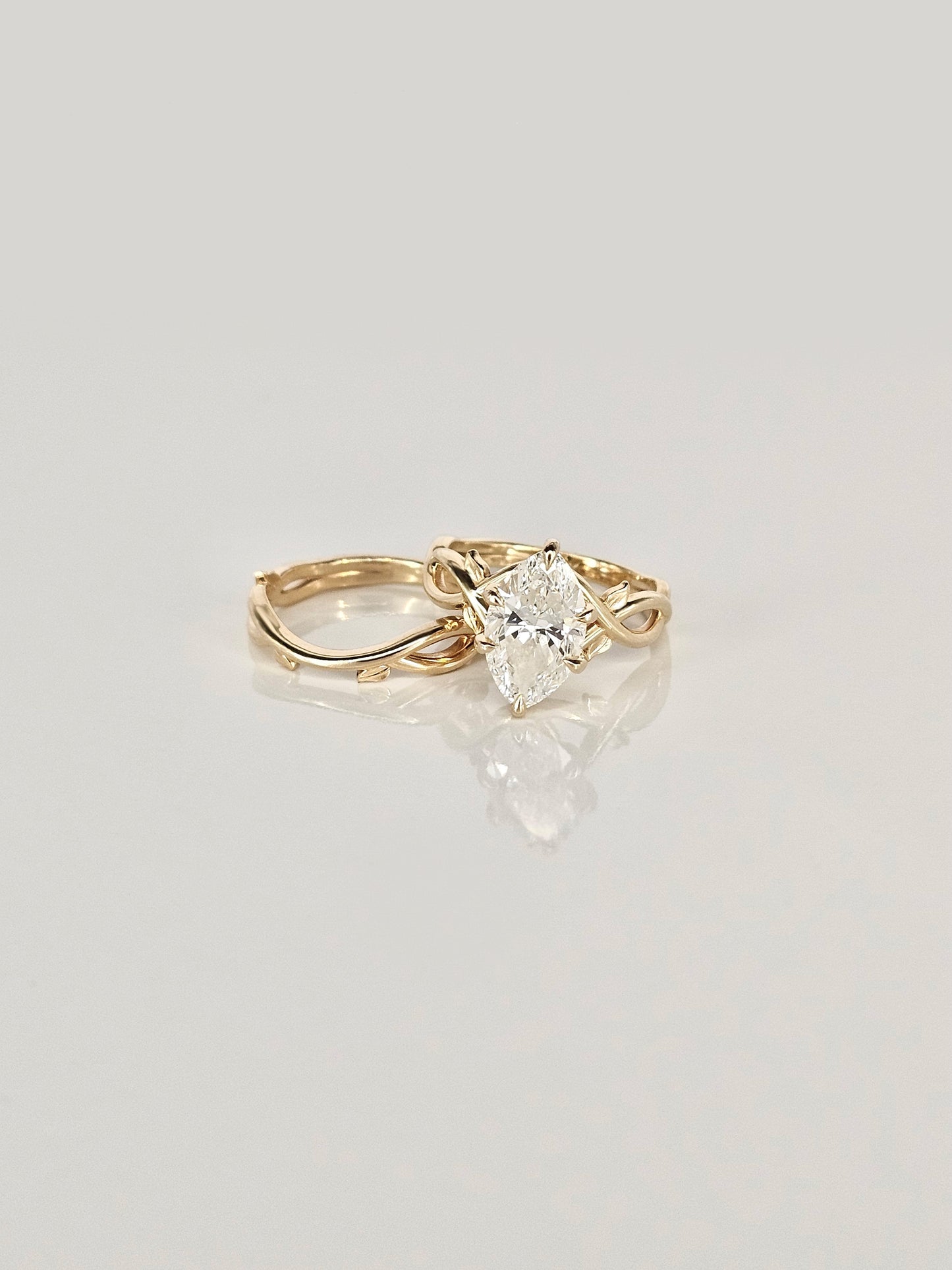 Vine Wedding Band