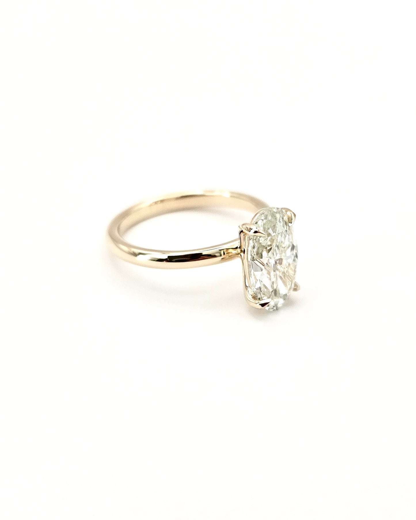 Taelor Oval Solitaire Ring